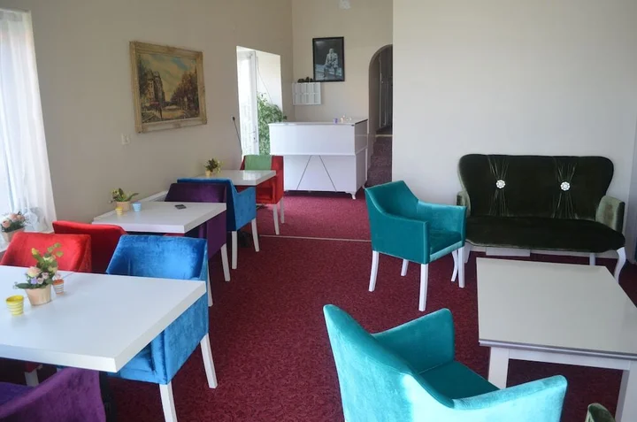 Айвалык: Kiyi Motel