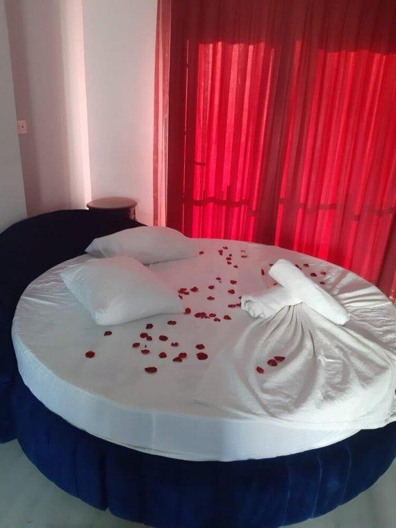 Мерсин: Imperium Doublex Otel