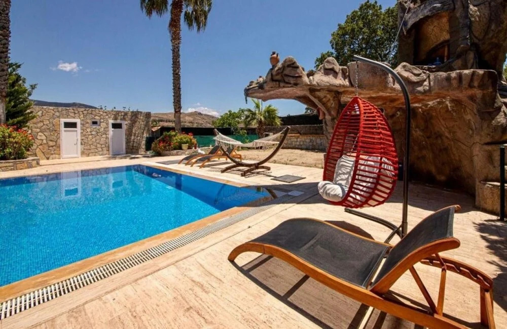 Бодрум: Fancy House With Shared Pool Surrounded by Nature in Bodrum