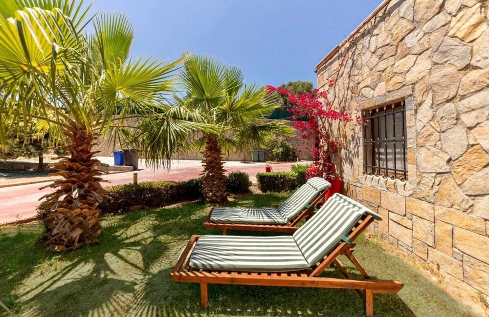 Бодрум: Fancy House With Shared Pool Surrounded by Nature in Bodrum