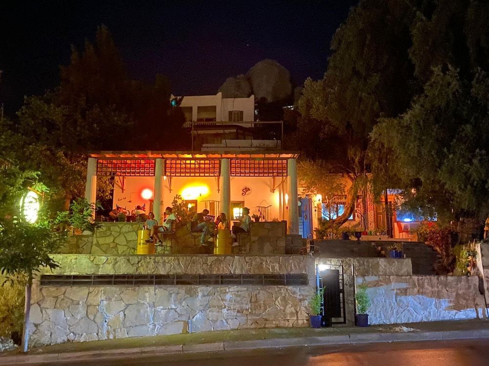 Яликавак: Kapı46 Hostel Pub&Kitchen