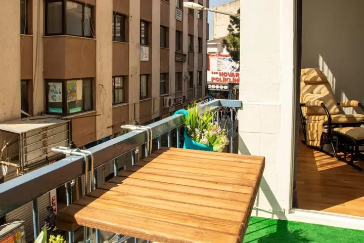 Central Flat With Balcony in Karsiyaka — фото 2