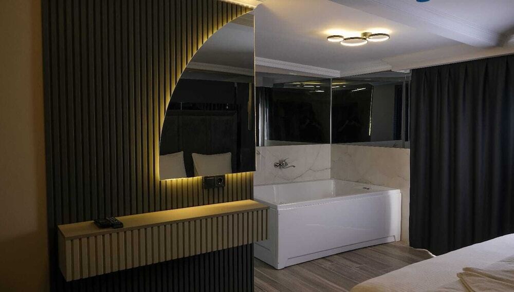 Измир: Talles City Hotel
