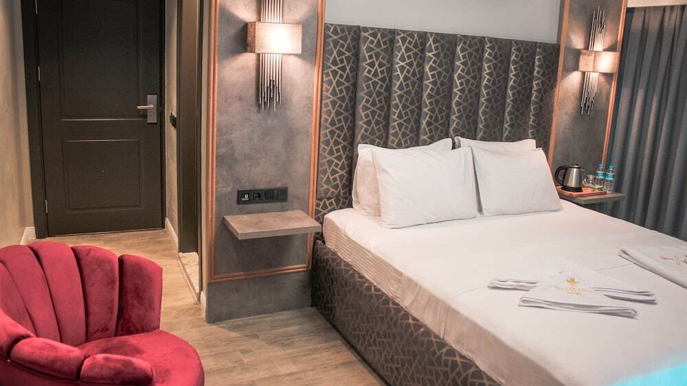Измир: Talles City Hotel