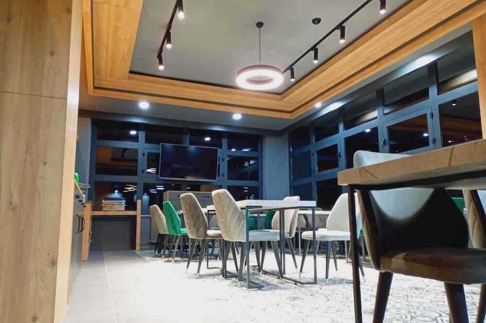Сарыкамыш: Dinamik Otel