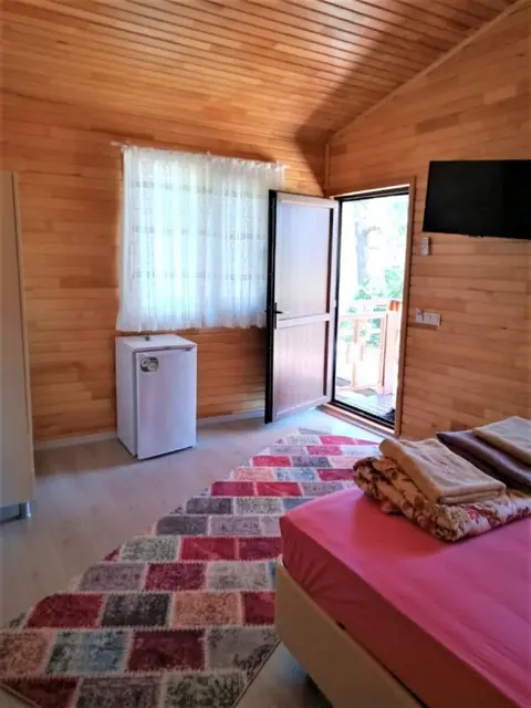 Чиралы: Çirali Campi̇ng