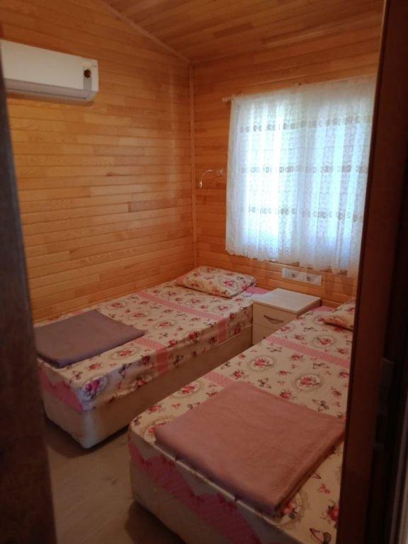 Чиралы: Çirali Campi̇ng