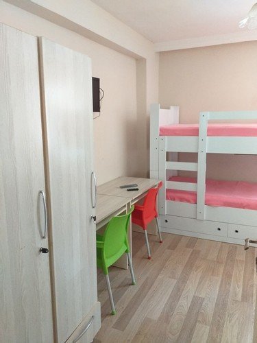 Унье: Ebru Pansiyon