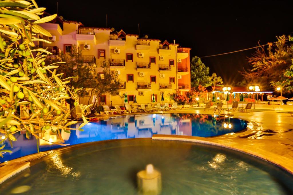 Кучуккую: Club Hotel Gültur