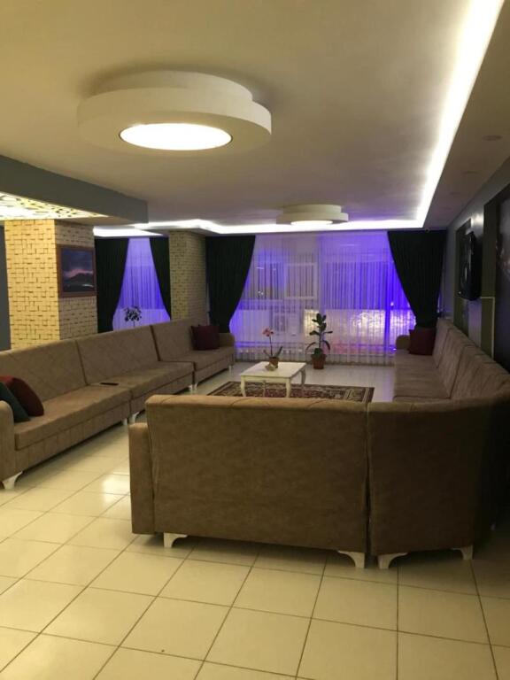 Ван: Comfort Suit Hotel