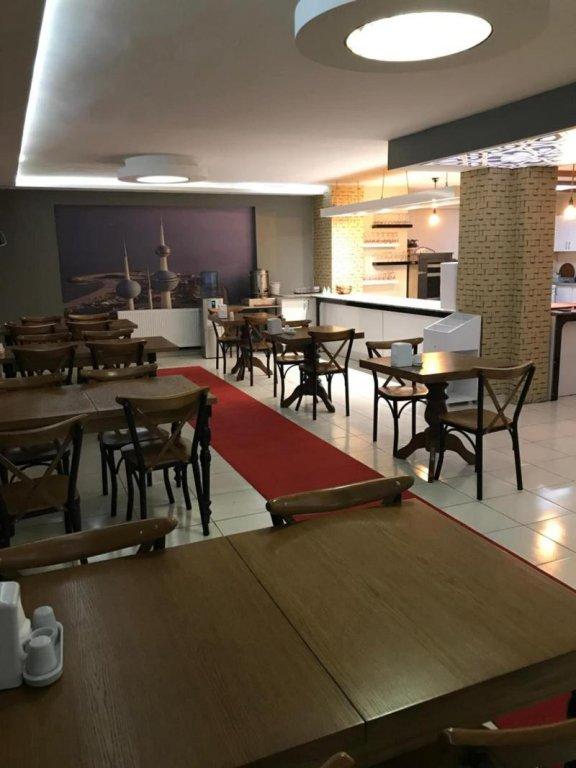Ван: Comfort Suit Hotel