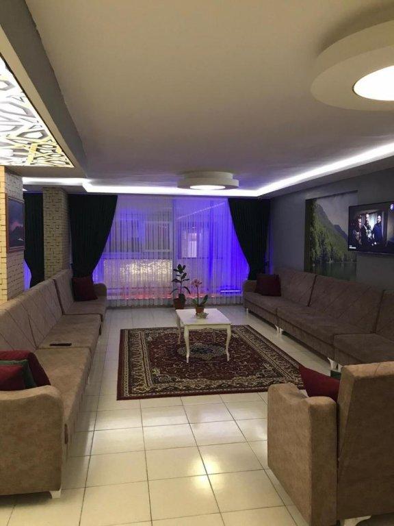 Ван: Comfort Suit Hotel