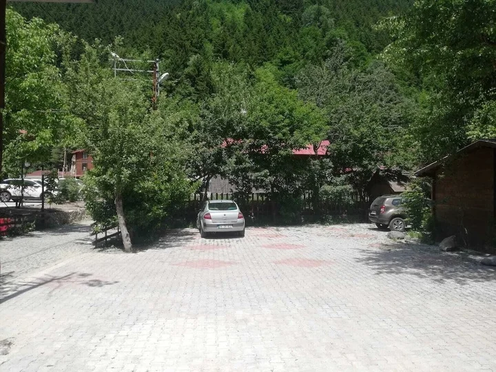 Узунгёль: Serah Bungawilla