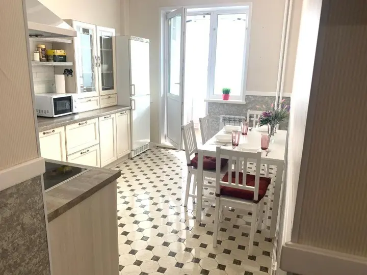 Красноярск: Апартаменты Argentum Home 78 Добровольческой бригады 40