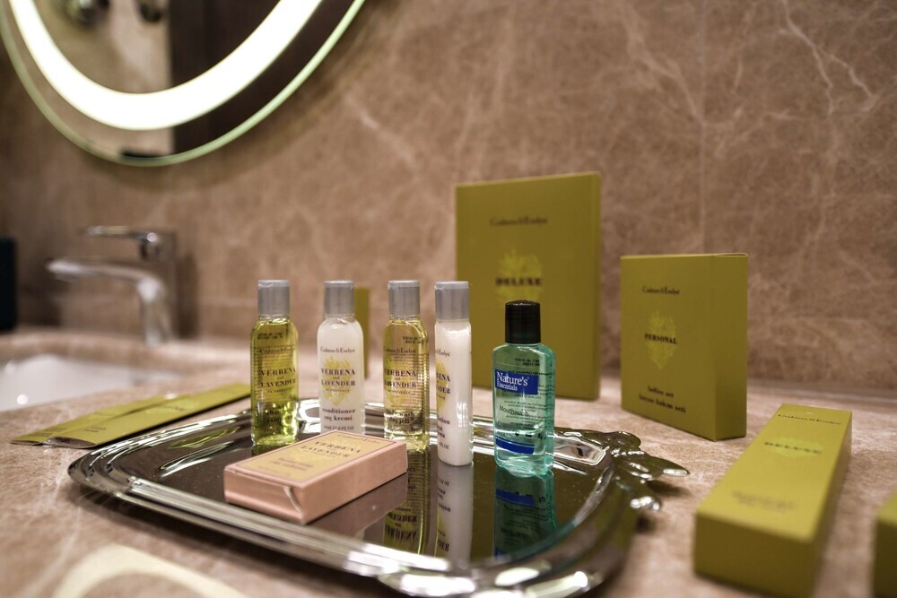 Янык: Dedeman Kartepe Kocaeli