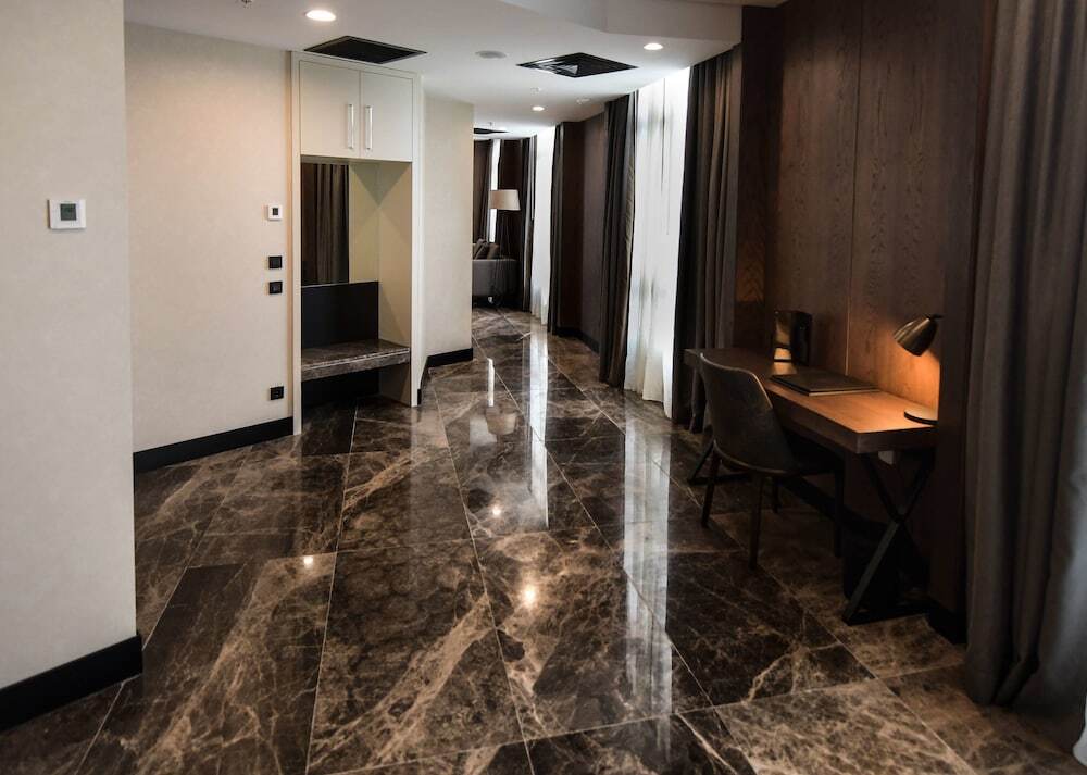 Янык: Dedeman Kartepe Kocaeli