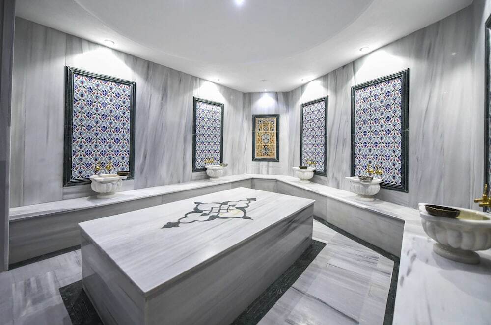 Янык: Dedeman Kartepe Kocaeli