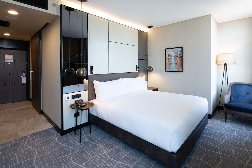 Янык: Dedeman Kartepe Kocaeli