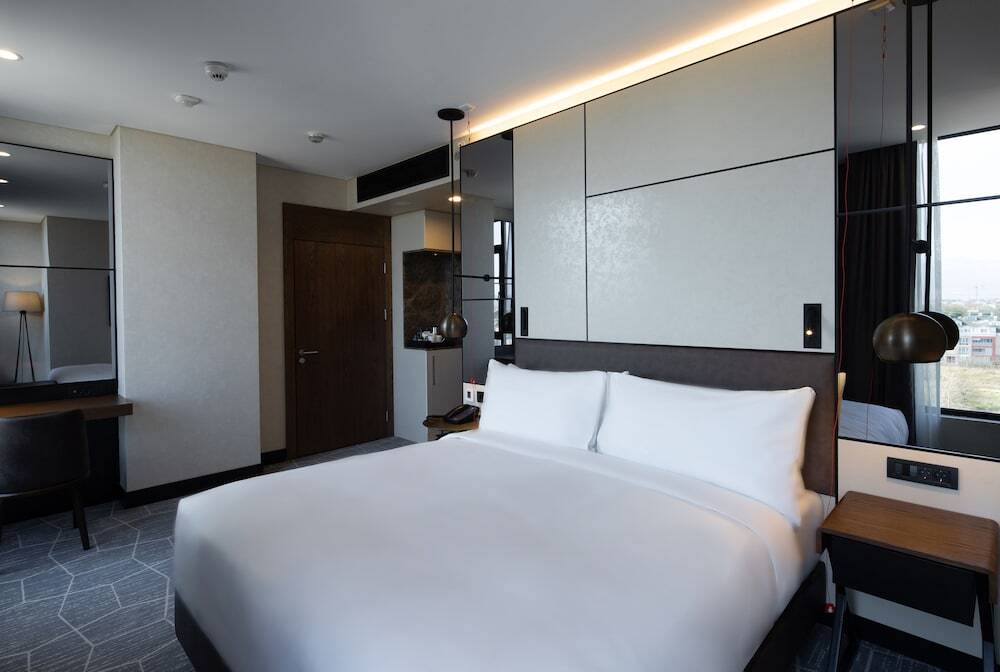 Янык: Dedeman Kartepe Kocaeli