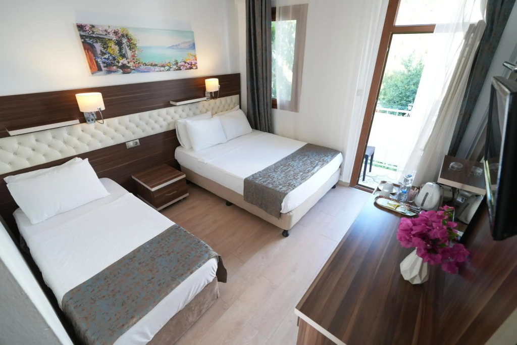 Битез: Manuela Hotel