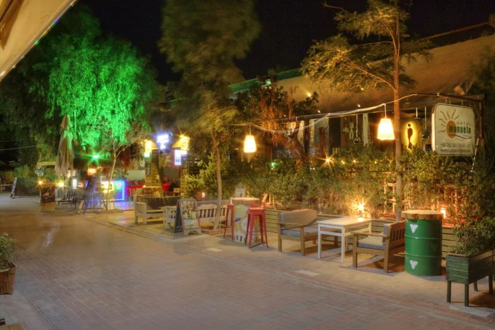 Битез: Manuela Hotel