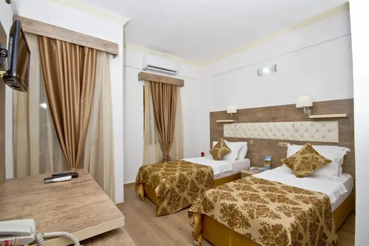 Битез: Manuela Hotel