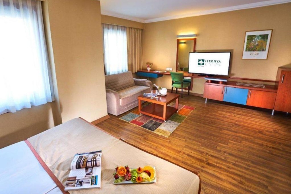Стамбул: Feronya Hotel