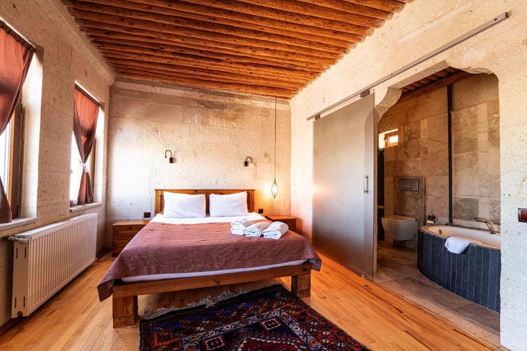 Учисар: Alice in Cappadocia