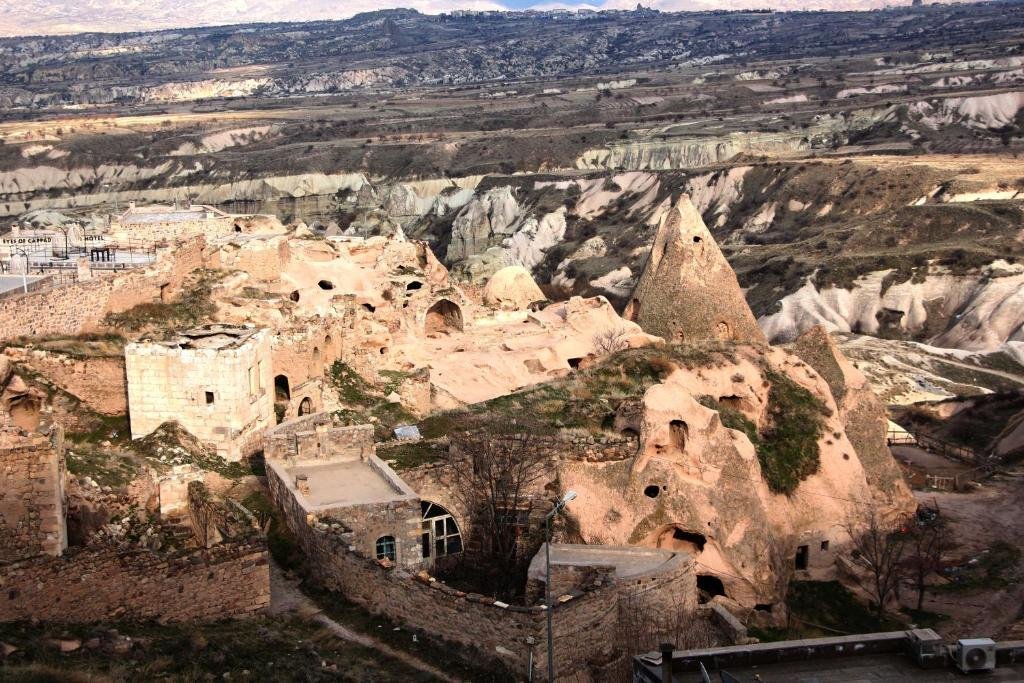 Учисар: Alice in Cappadocia
