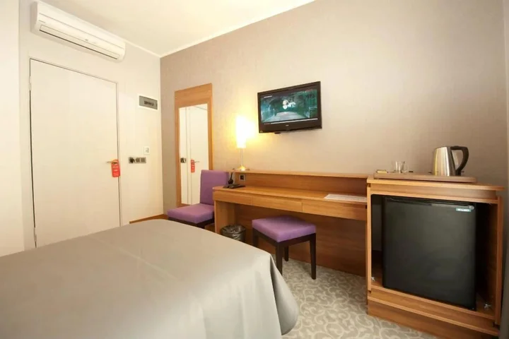 Синоп: Hotel 117