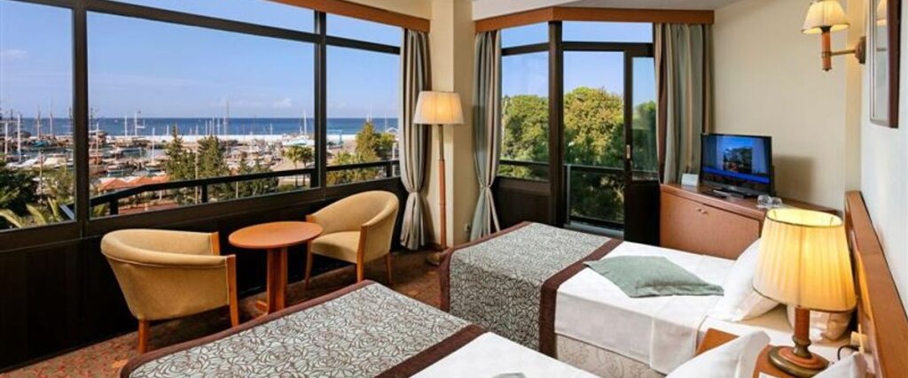 Кемер: Özkaymak Marina Hotel