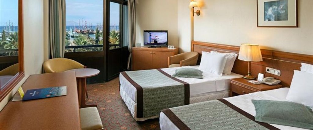 Кемер: Özkaymak Marina Hotel