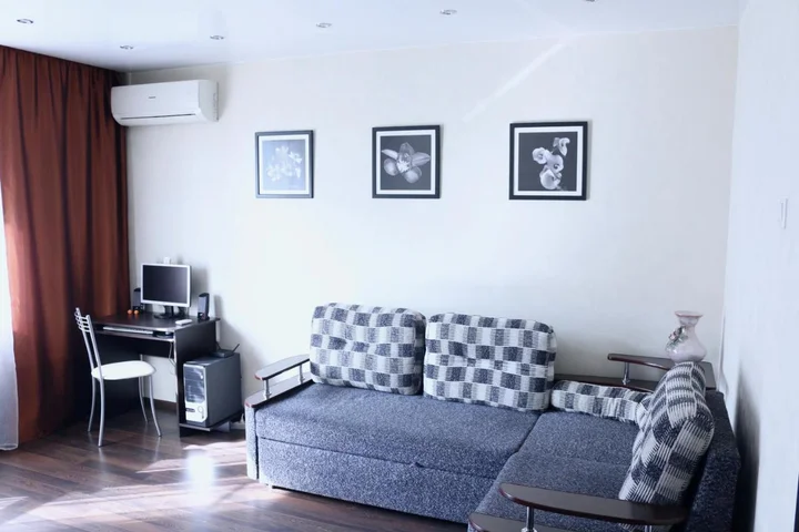 Красноярск: Apartment at Vzletnaya 24