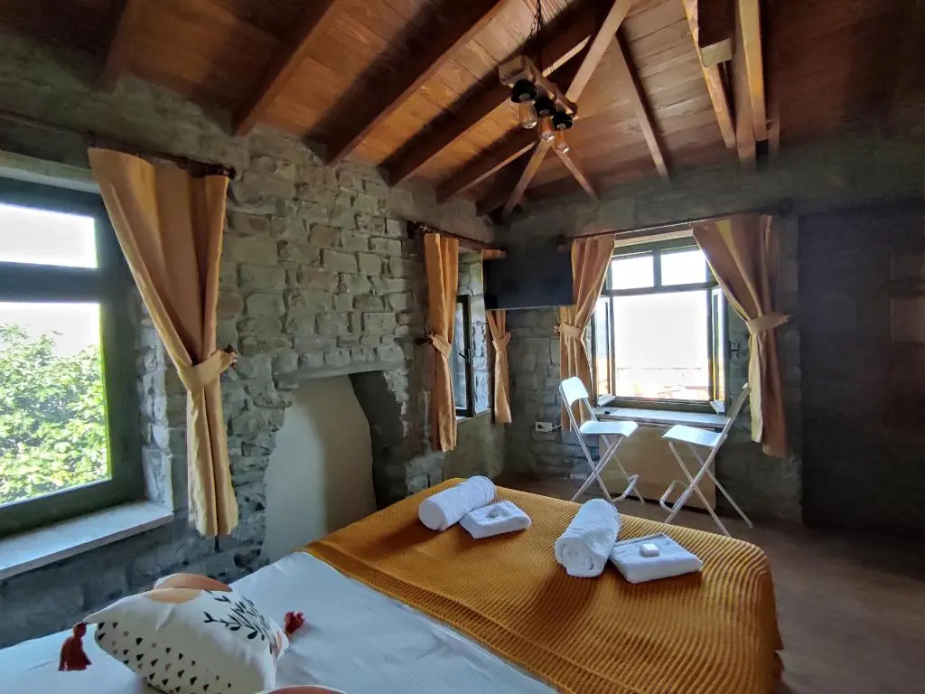 Зейтинликой: The Hill Village House