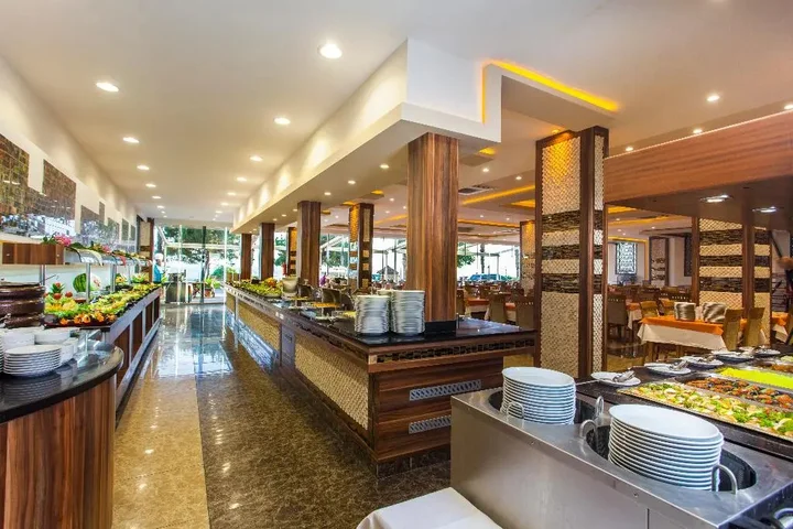Аланья: Kleopatra Ada Beach Hotel