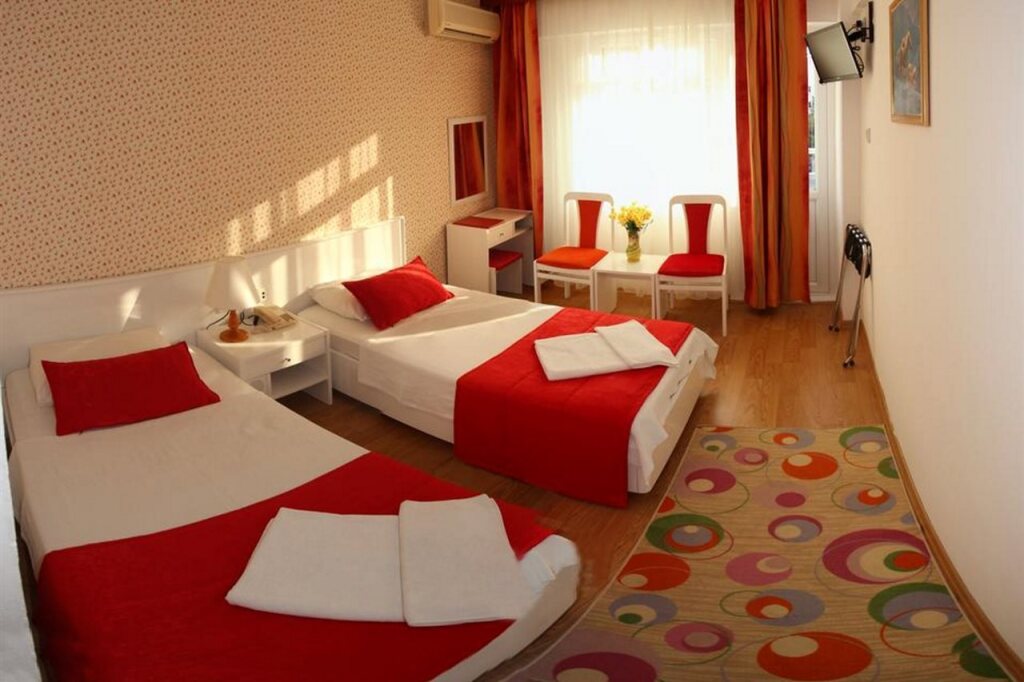 Дидим: Hotel Saadet