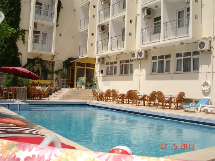 Дидим: Hotel Saadet