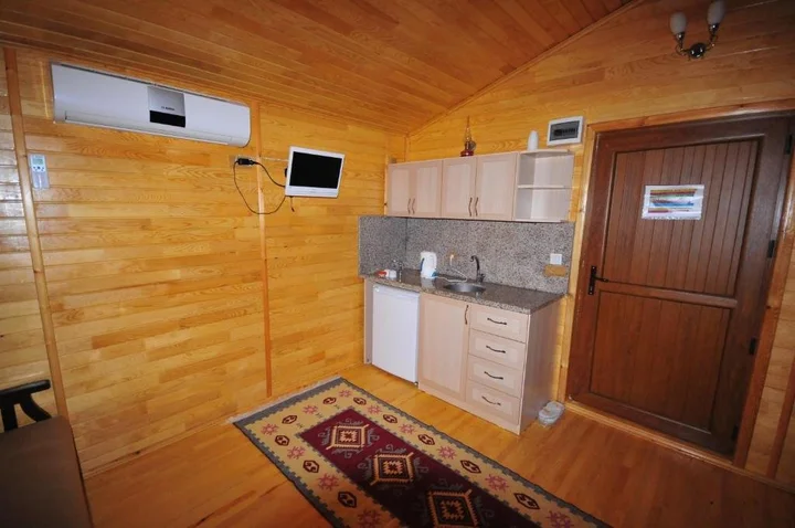 Чиралы: Ikiz Pansiyon Bungalow