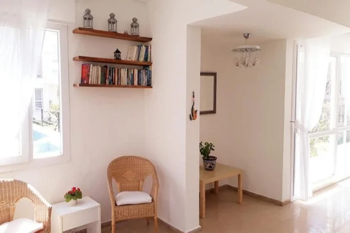 Чешме: Parla Apart Otel