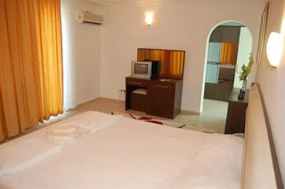 Бурхание: Pidasus Hotel