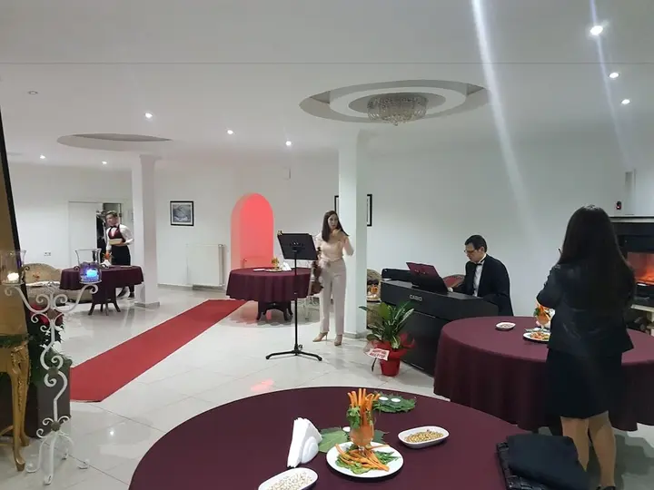 Бурхание: Pidasus Hotel