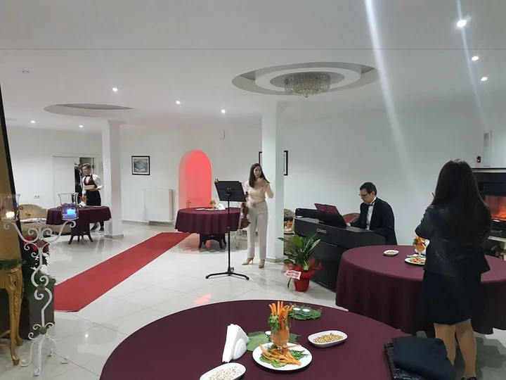 Бурхание: Pidasus Hotel