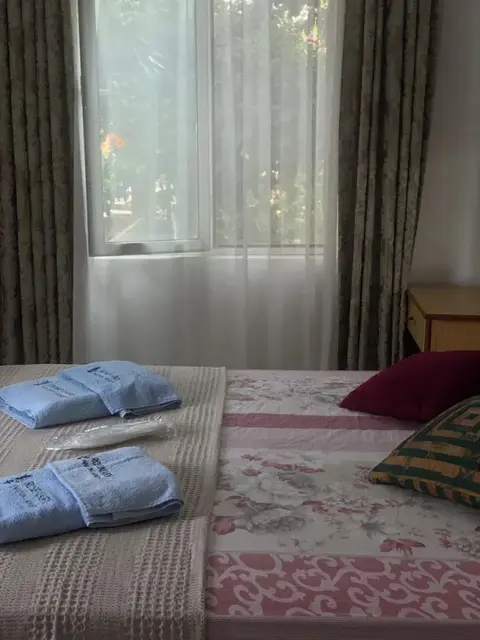 Чиралы: Rose Pension