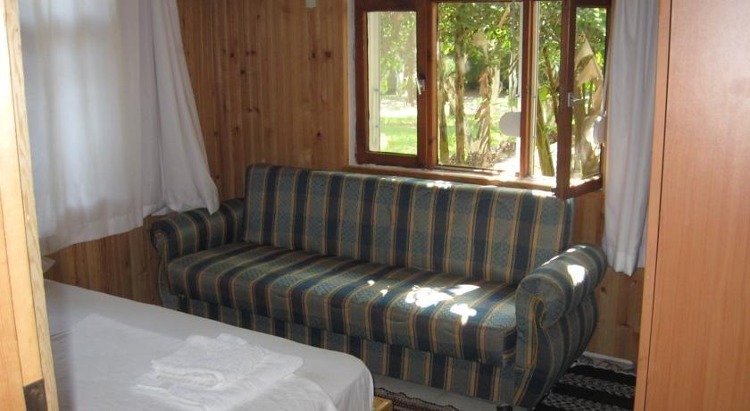 Чиралы: Rose Pension