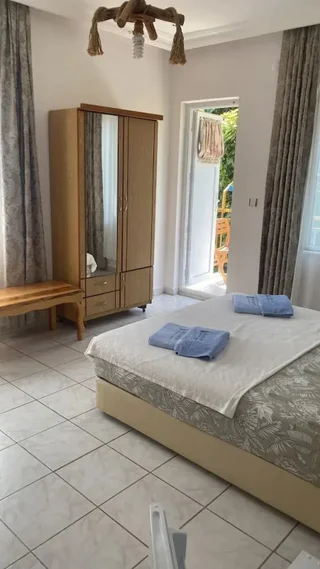 Чиралы: Rose Pension