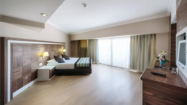 Кемер: Отель Royal Towers Kiris