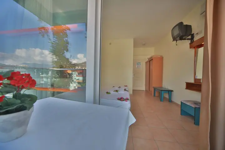 Gallion Hotel — фото 1