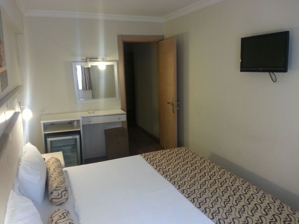 Измир: Grand Zeybek Hotel