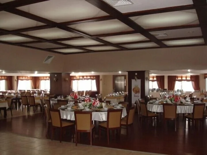 Кемальпаша: Sarp Hotel