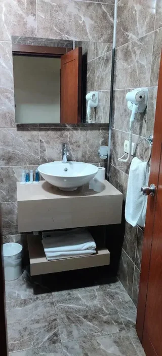 Кемальпаша: Sarp Hotel